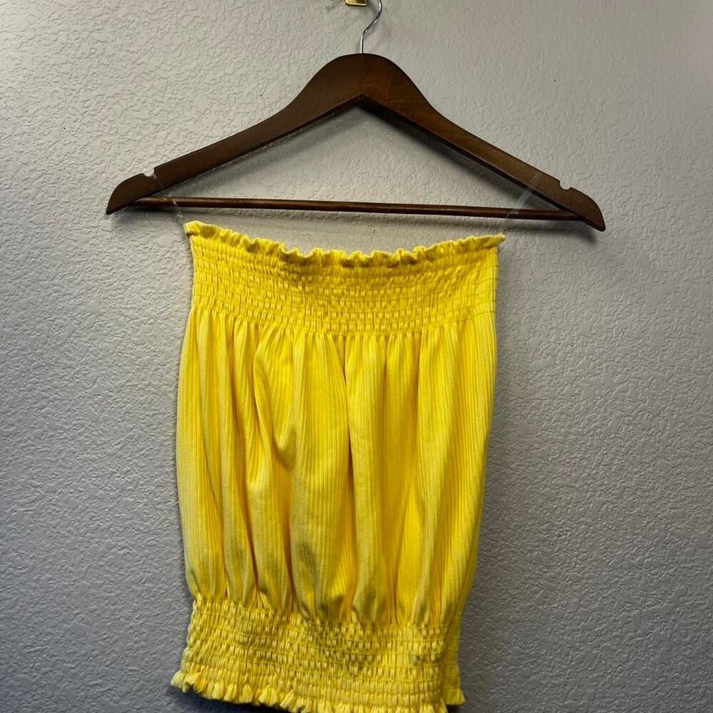 Unbranded Women's Yellow Crop-top